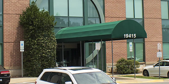 The entrance of Mosaic Virginia in Lansdowne, under the 19415 awning